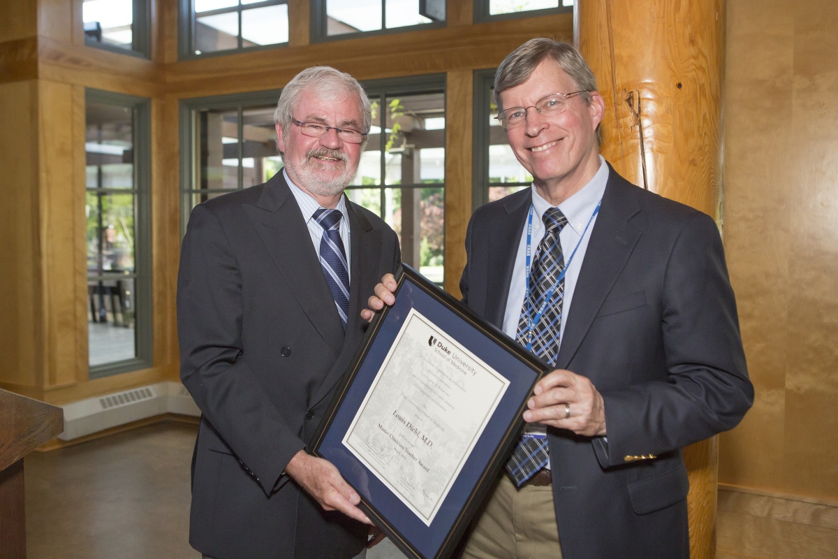 Dr. Deihl receives the Master Teacher/Clinician Award